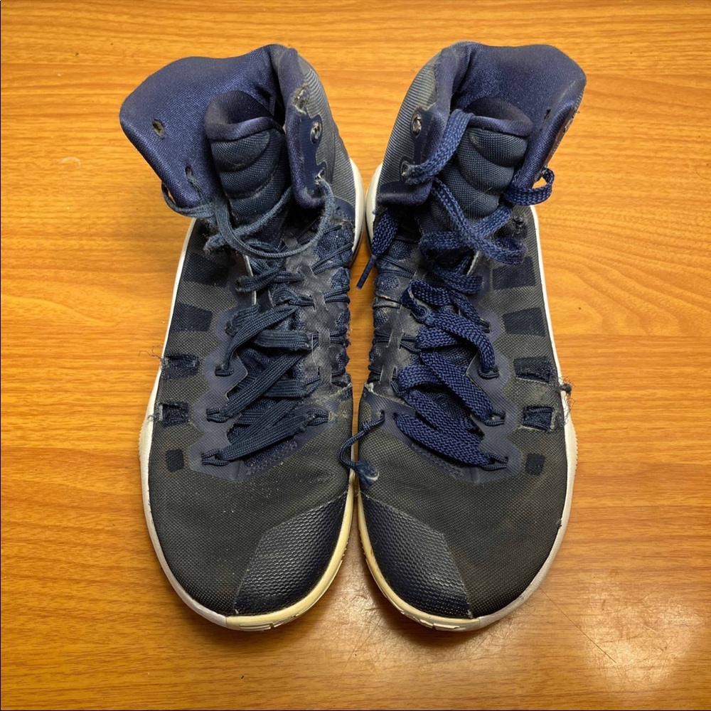 Nike Hyperdunk 2016 - Picture 4 of 9